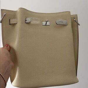 Elegant Cream Leather Tote Bag